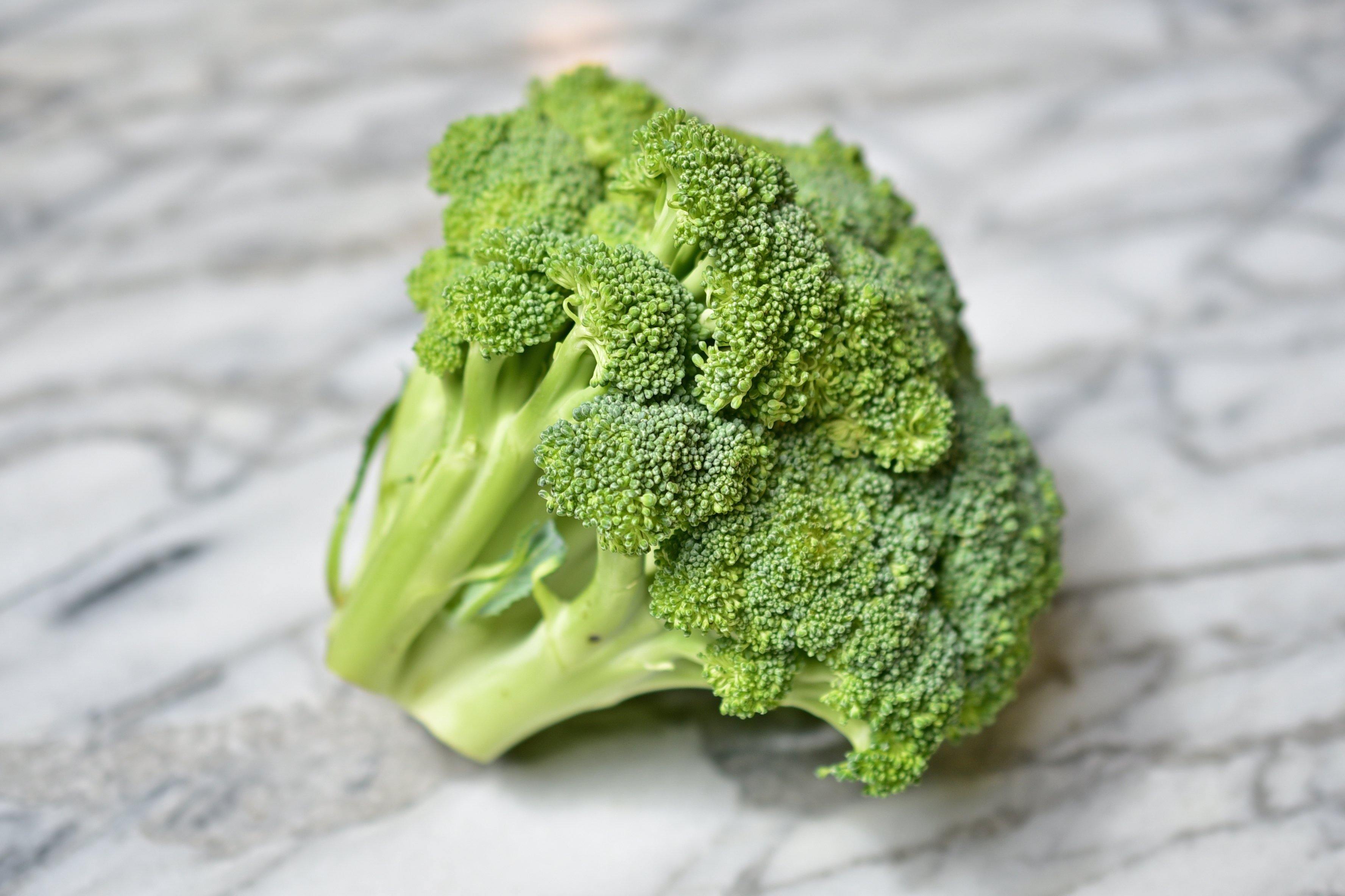 2lb Broccoli BROCCOLI (LB) – MPS GROCERIES